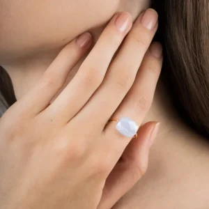 Morganne Bello Bague-BAGUE OR JAUNE COUSSIN AGATE BLEUE DENTELLE