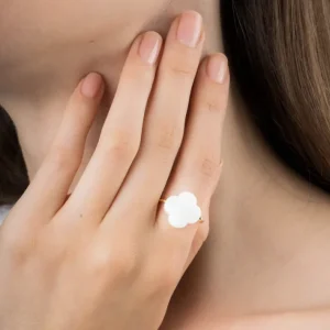 Morganne Bello Bague-BAGUE OR JAUNE TREFLE AGATE BLANCHE
