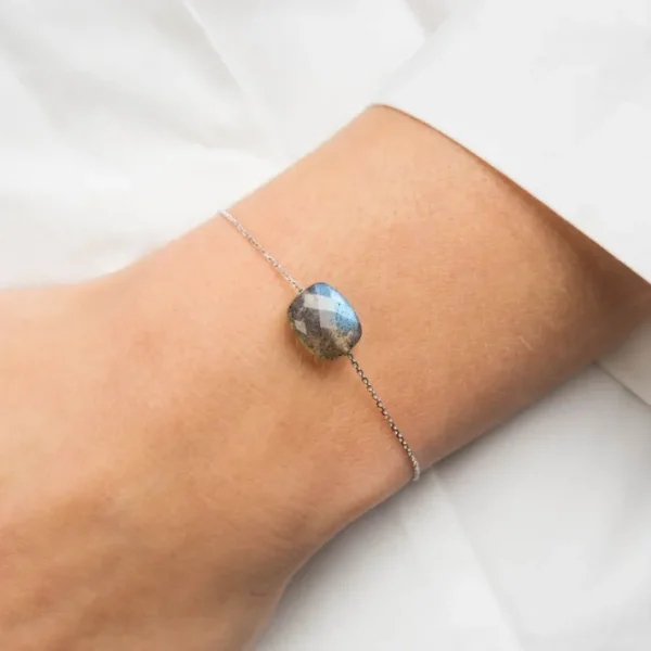Morganne Bello Bracelet-BRACELET OR BLANC COUSSIN LABRADORITE