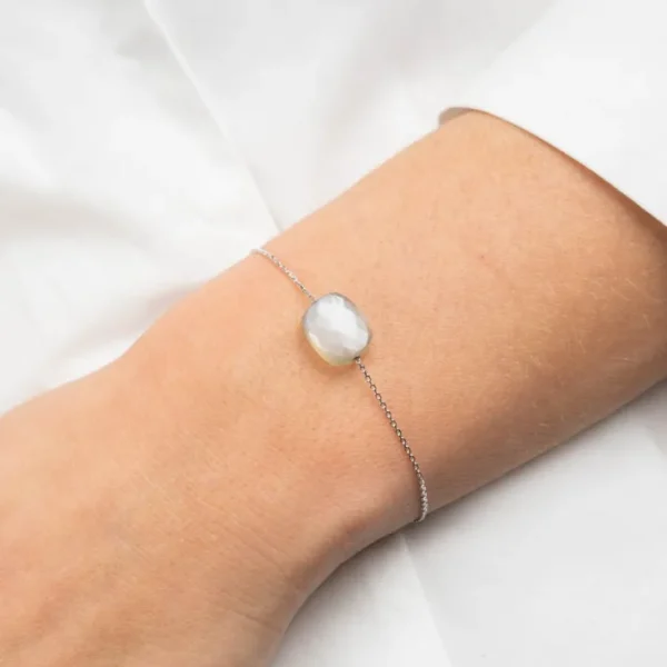 Morganne Bello Bracelet-BRACELET OR BLANC COUSSIN PIERRE DE LUNE GRISE