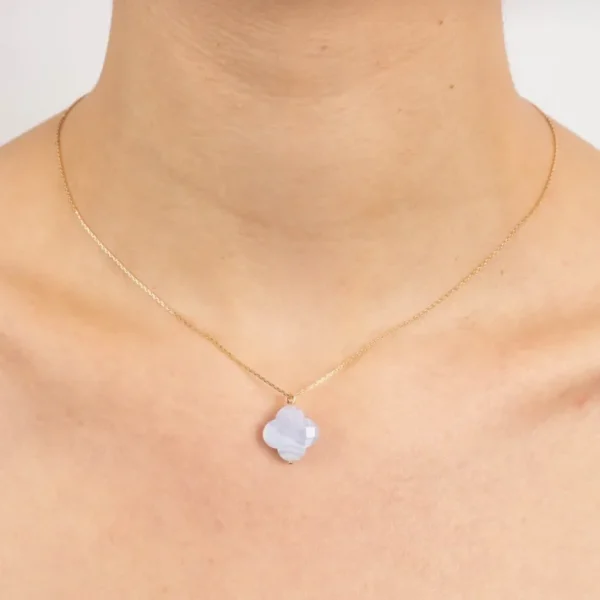 Morganne Bello Collier-COLLIER OR JAUNE TREFLE AGATE BLEUE DENTELLE PENDANTE (44 cm)